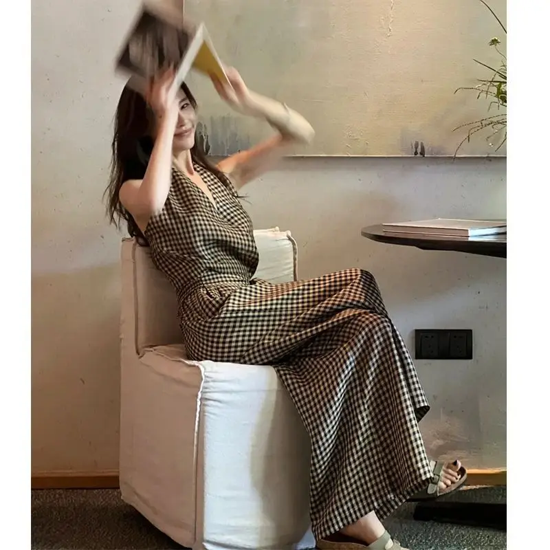 2025 New Summer High-end Advanced Korean Elegant Style Fashionable Temperature Designed Top and Wide-leg Pants for Women
2025 New Summer High-end Advanced Korean Elegant Style Fashionable Temperature Designed Top and Wide-leg Pants for Women