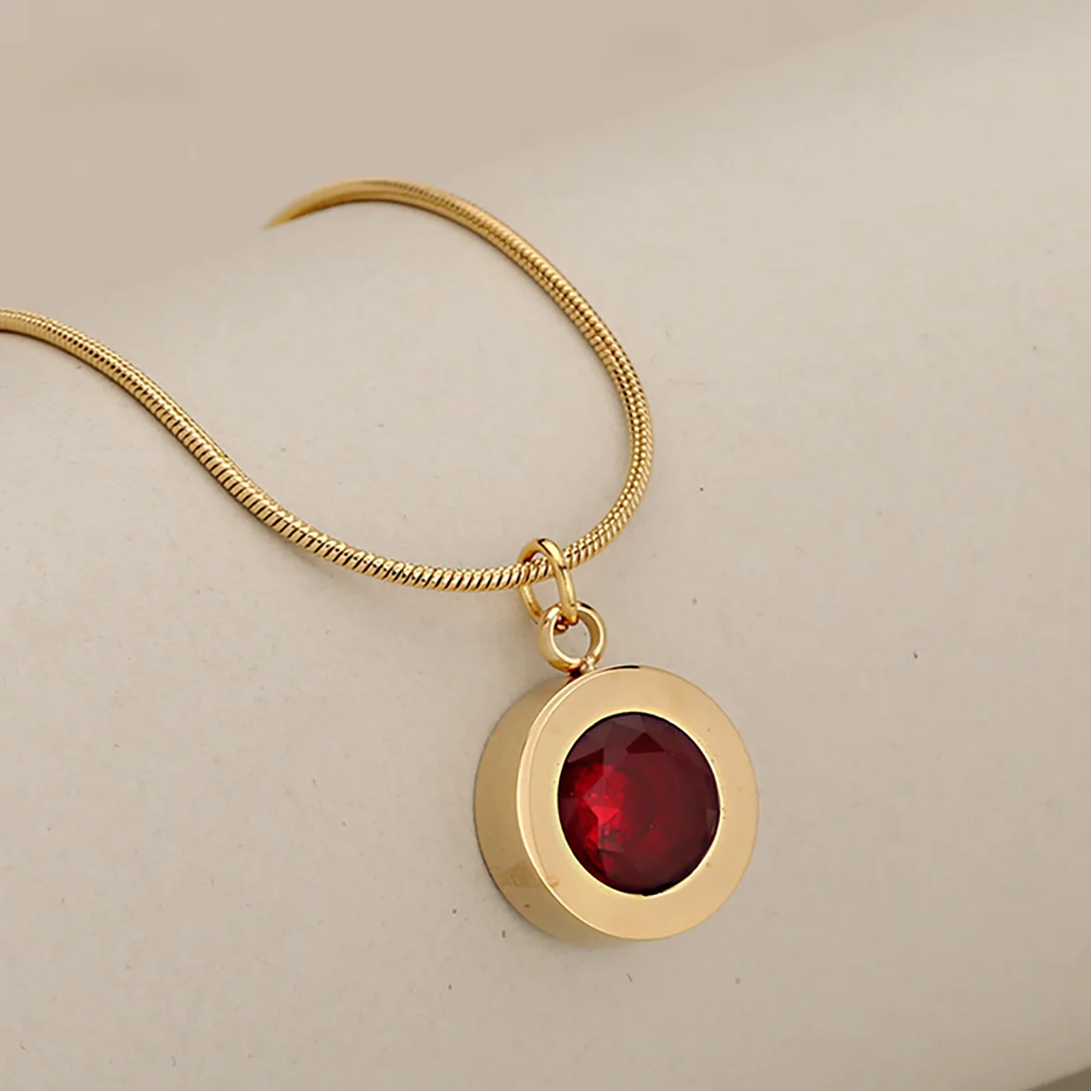 Gentle Shine Classic Round Zircon Inlaid Stainless Steel Delicate Snake Chain Pendant Necklace For Women
Gentle Shine Classic Round Zircon Inlaid Stainless Steel Delicate Snake Chain Pendant Necklace For Women