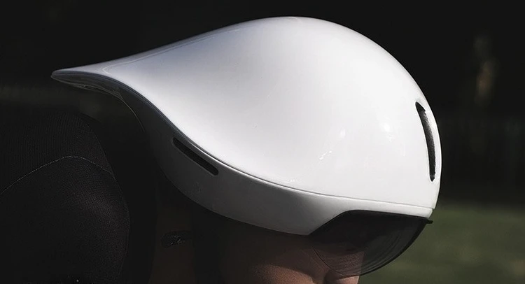 Breaking Wind Pneumatic Helmet Professional Leisure Cycling Road Cycling Helmet
Breaking Wind Pneumatic Helmet Professional Leisure Cycling Road Cycling Helmet