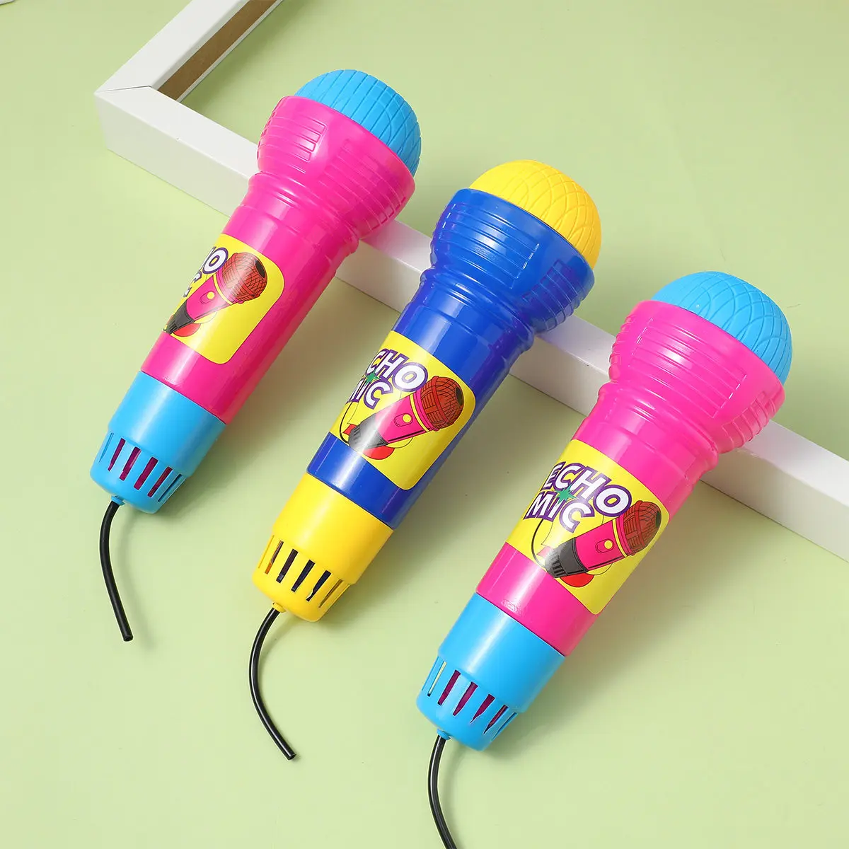 3Pcs Echo Microphone Lightweight Plastic Bright Color Compact Kids Singing Party Fun Gift Role Play Echo Microphone
3Pcs Echo Microphone Lightweight Plastic Bright Color Compact Kids Singing Party Fun Gift Role Play Echo Microphone