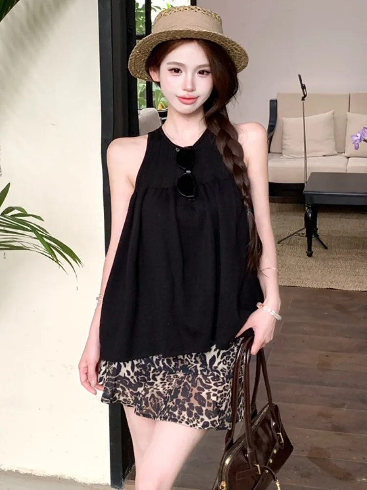 Summer Sexy Leopard Print Slimming Vest And Skirt Set Women's Sleeveless Neck Hanging round Collar Chiffon Top Half-length Skirt
Summer Sexy Leopard Print Slimming Vest And Skirt Set Women's Sleeveless Neck Hanging round Collar Chiffon Top Half-length Skirt