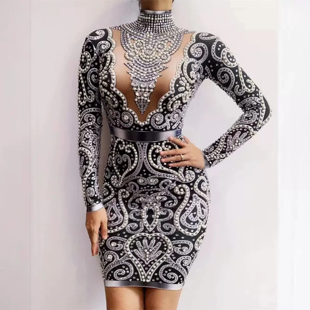 Sparkling Rhinestone Party Dress for Stage Performance & Birthday Celebration with Sexy Mesh Design Perfect for Nightclub Show
Sparkling Rhinestone Party Dress for Stage Performance & Birthday Celebration with Sexy Mesh Design Perfect for Nightclub Show