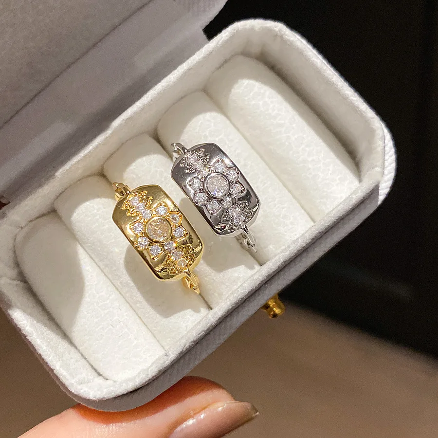 New Style Minimalist Flower Zircon Ring for Women Elegant Fashion Statement Ring Luxury Gift for Valentine's Day Birthday
New Style Minimalist Flower Zircon Ring for Women Elegant Fashion Statement Ring Luxury Gift for Valentine's Day Birthday