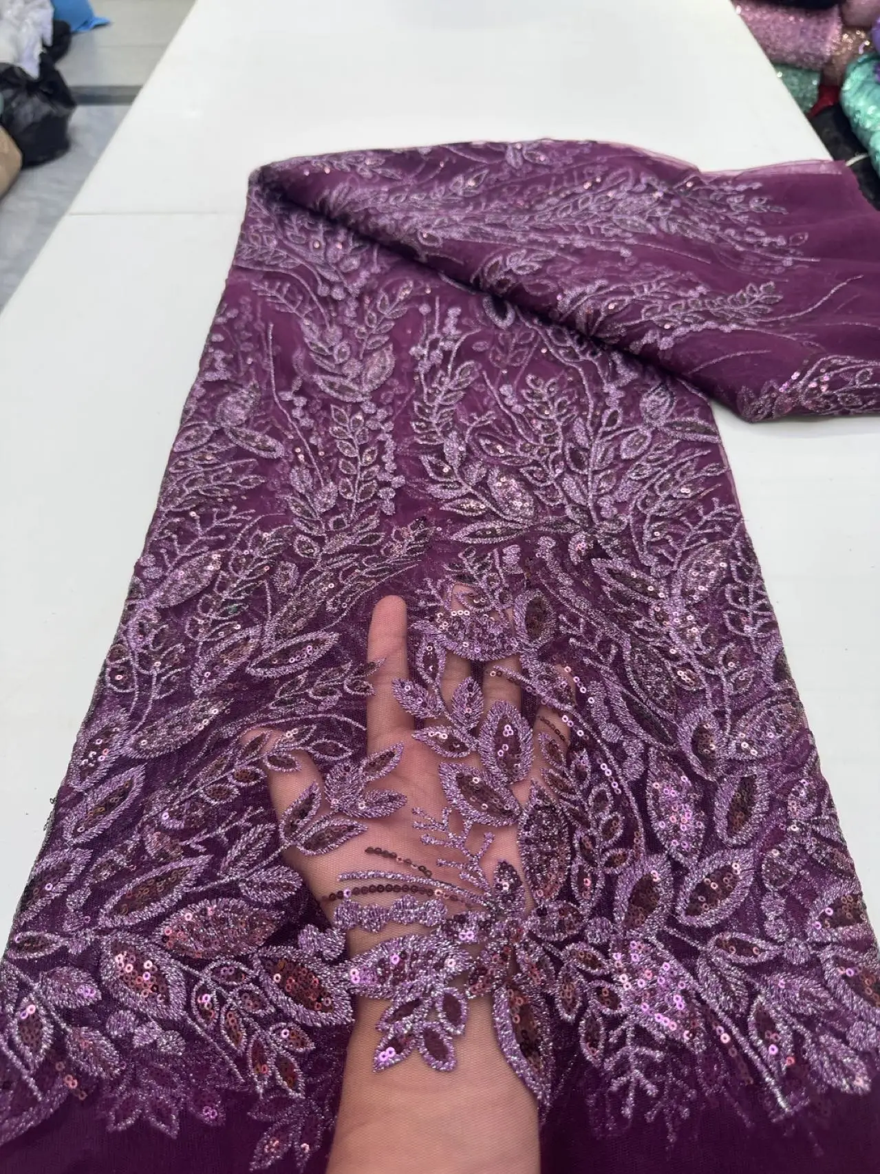 African French Sequined Lace Fabrics 2025 High Quality Tulle Lace 5 Yards Nigerian Embroidered Dress Material For Party Wedding
African French Sequined Lace Fabrics 2025 High Quality Tulle Lace 5 Yards Nigerian Embroidered Dress Material For Party Wedding