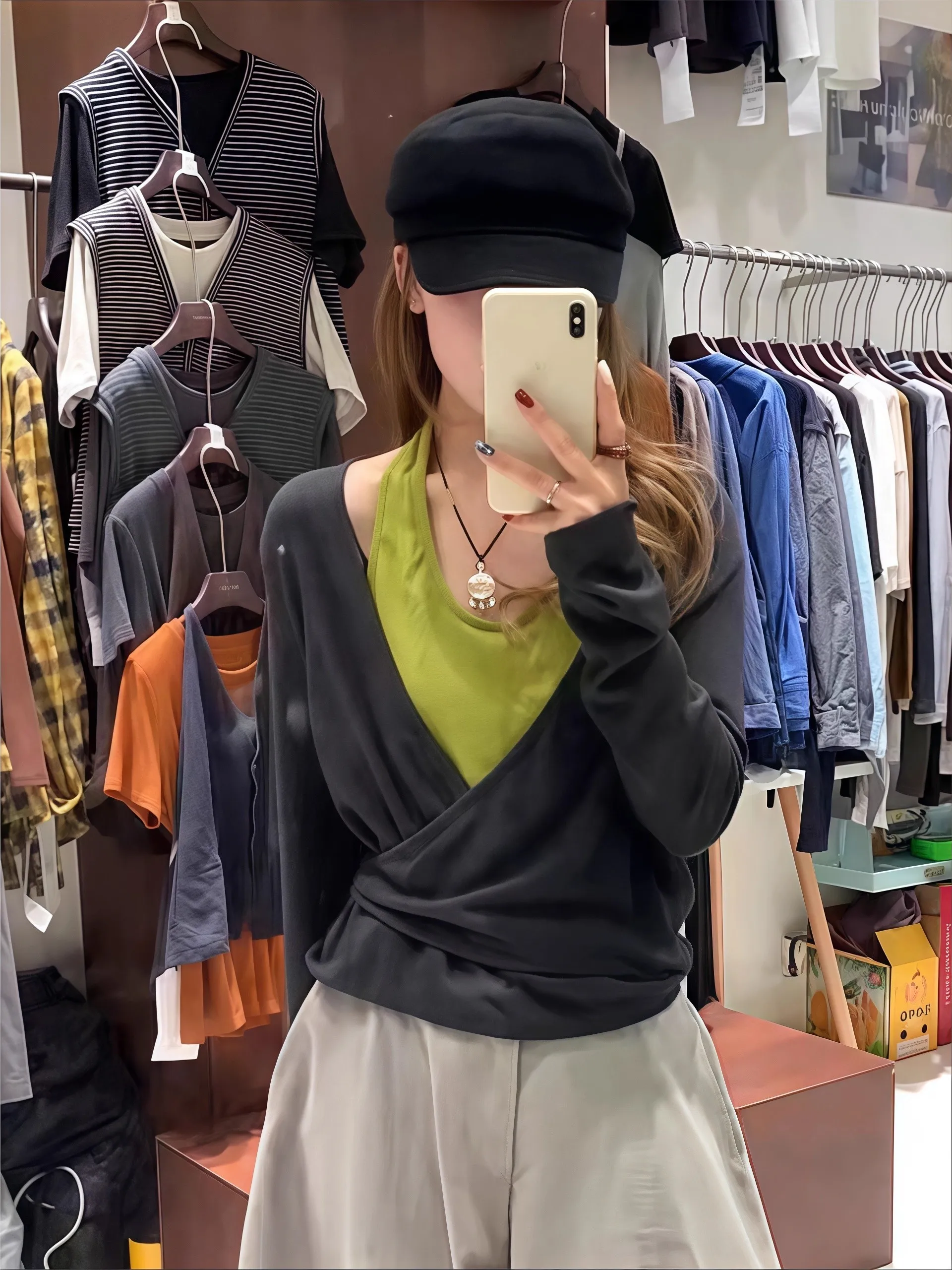 Korean Style Hot Girl Color Block Neck Hanging T-Shirt Women's Base Layer Cross Tie Slimming Top New Autumn Fashion
Korean Style Hot Girl Color Block Neck Hanging T-Shirt Women's Base Layer Cross Tie Slimming Top New Autumn Fashion