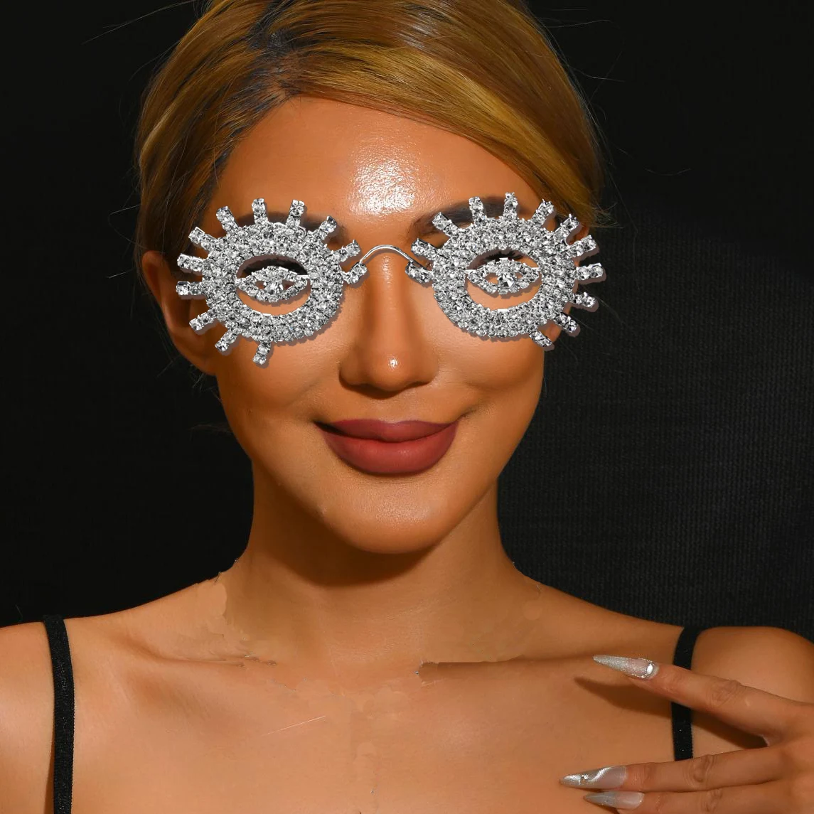Fashion Exaggerated Sun Flower Rhinestone Eyeglasses Frames For Men And Women Beach Party Crystal Eyes Body Jewelry Chain
Fashion Exaggerated Sun Flower Rhinestone Eyeglasses Frames For Men And Women Beach Party Crystal Eyes Body Jewelry Chain