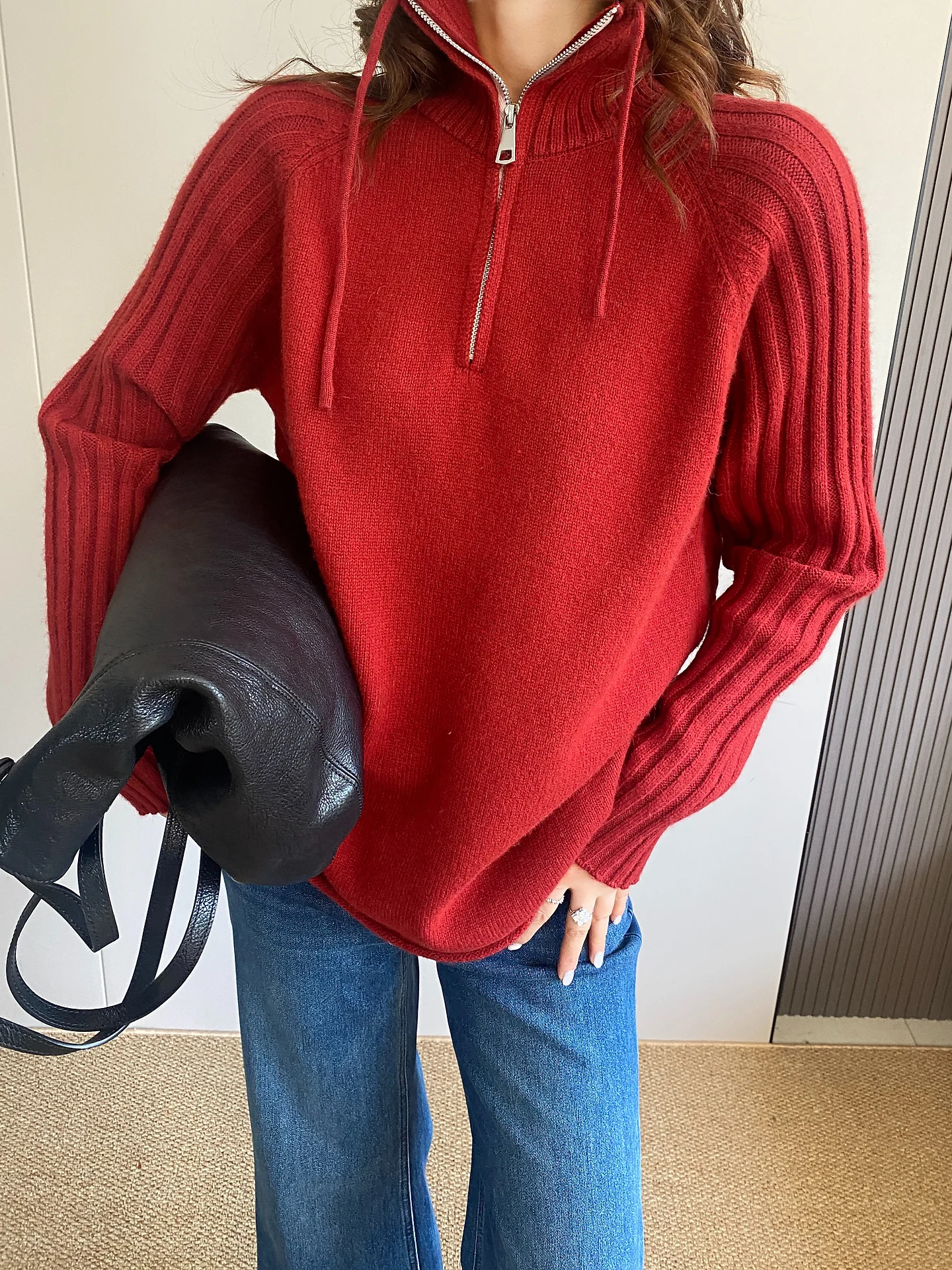 Свободный женский вязаный свитер с длинными рукавами и высоким воротом, осенне-зимняя новинка, повседневный, удобный, модный, базовый топ
Свободный женский вязаный свитер с длинными рукавами и высоким воротом, осенне-зимняя новинка, повседневный, удобный, модный, базовый топ