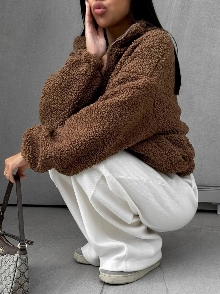 Fashion Women's Thick Zipper Jackets 2025 Autumn New Solid Lapel Full Sleeves Coat Daily Commuting High Street Ladies Outerwear
Fashion Women's Thick Zipper Jackets 2025 Autumn New Solid Lapel Full Sleeves Coat Daily Commuting High Street Ladies Outerwear