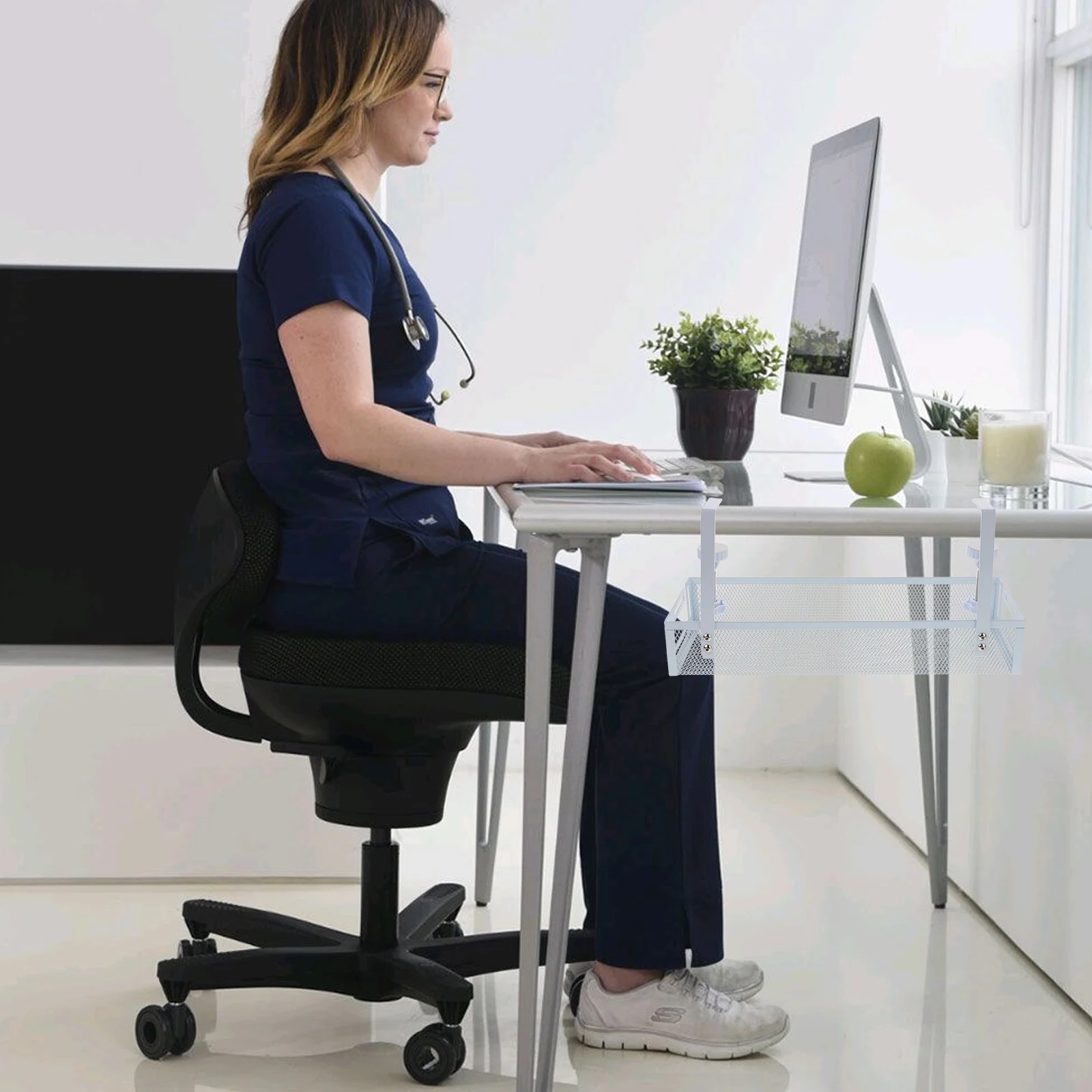 Under Desk Cable Organizer Wire Management Tray Mesh Grid Design Durable Load Bearing Capacity Desk Cord Management
Under Desk Cable Organizer Wire Management Tray Mesh Grid Design Durable Load Bearing Capacity Desk Cord Management