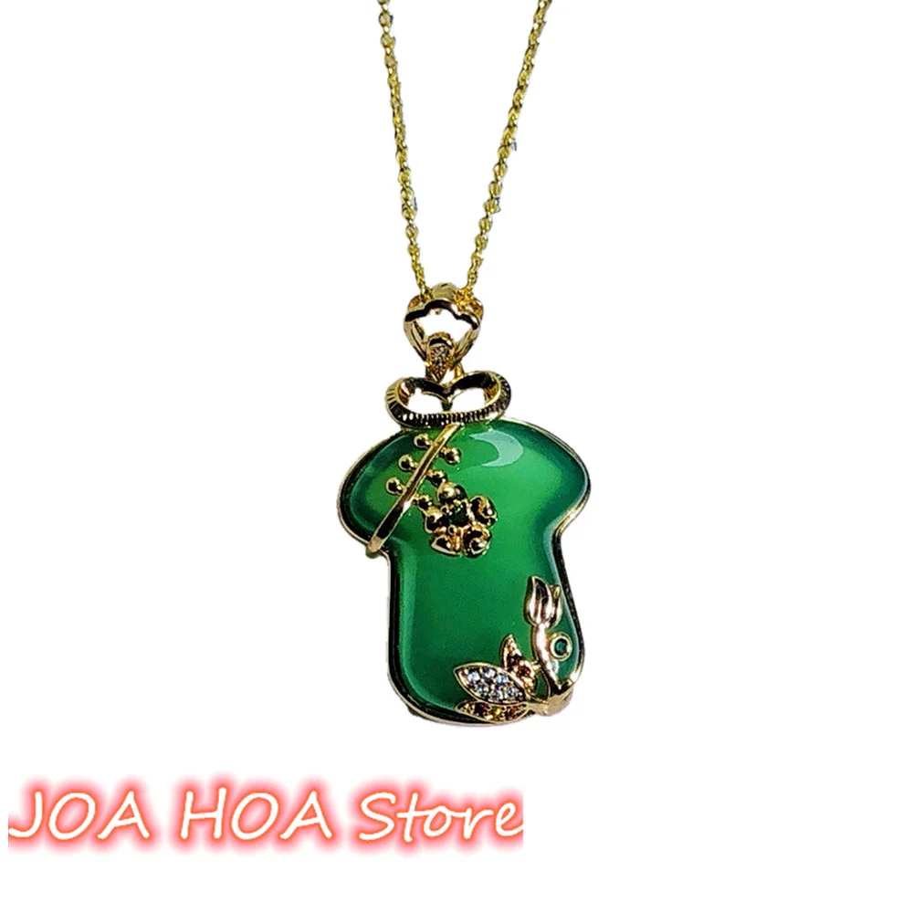 Vintage Style KGold Channel Set Natural Green Chalcedony Pendant Hand-carved Jade Necklace Jewelry Chain Accessory
Vintage Style KGold Channel Set Natural Green Chalcedony Pendant Hand-carved Jade Necklace Jewelry Chain Accessory