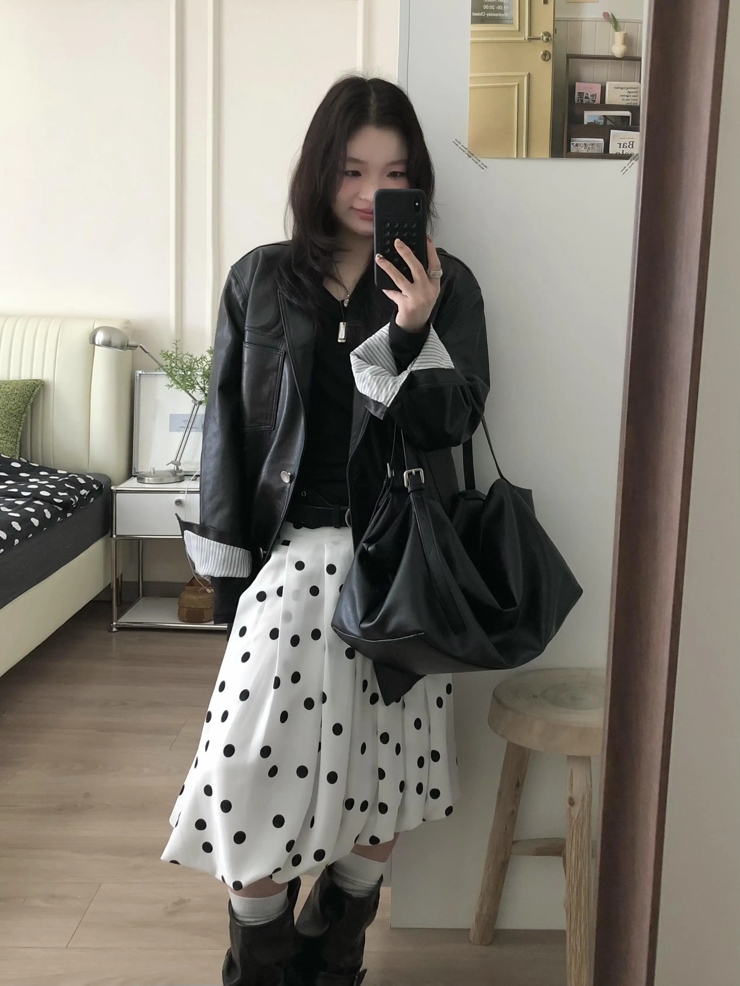 American Retro Polka Dot Versatile Pleated Midi Flower Bud Skirt Spring Summer Simple College Style Half Skirt for Women
American Retro Polka Dot Versatile Pleated Midi Flower Bud Skirt Spring Summer Simple College Style Half Skirt for Women
