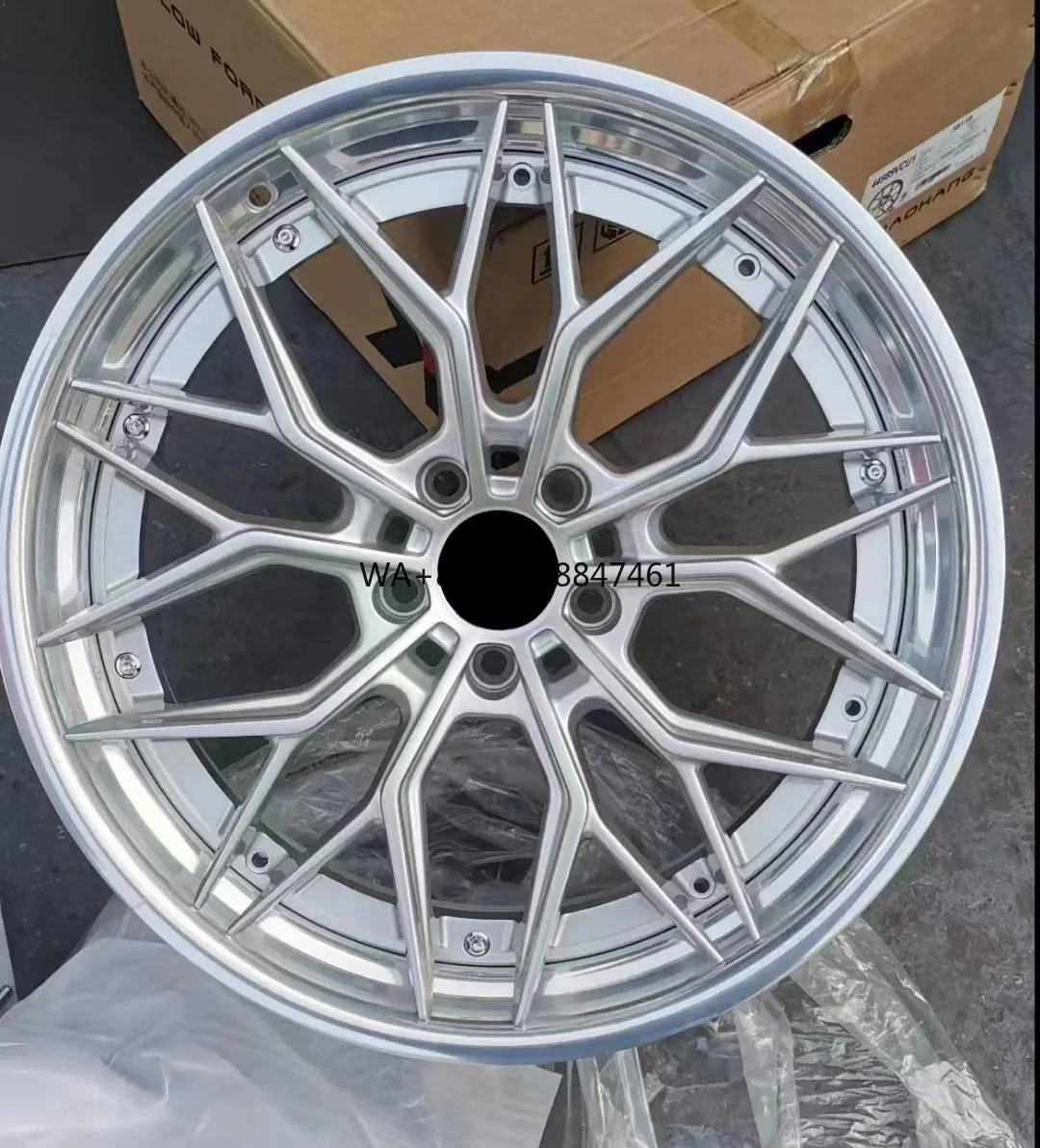 High Quality 6061T6 Aviation Grade Aluminum 17 18 19 20 21 22Inch Alloy Car Rim Two Pieces Forged Wheels Custom Alloy Car Wheels
High Quality 6061T6 Aviation Grade Aluminum 17 18 19 20 21 22Inch Alloy Car Rim Two Pieces Forged Wheels Custom Alloy Car Wheels