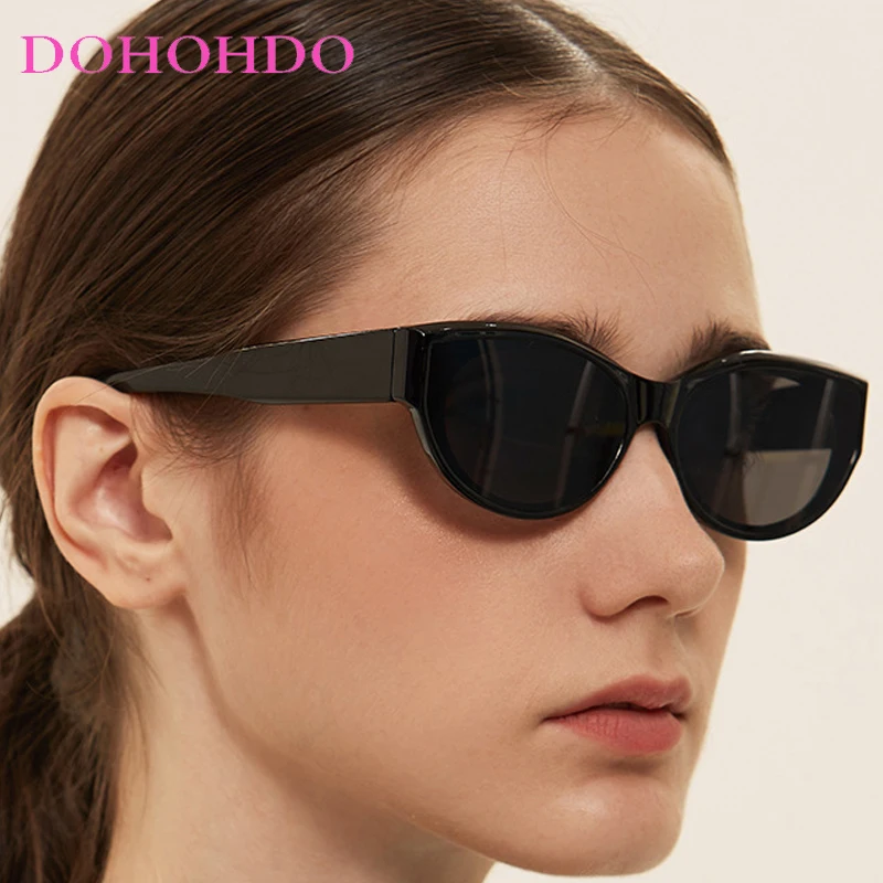 Luxury Designer Small Cat Eye Women Sunglasses Trendy Fashion Retro Men Sunglass Summer Traveling Eyewear Female Lentes UV400
Luxury Designer Small Cat Eye Women Sunglasses Trendy Fashion Retro Men Sunglass Summer Traveling Eyewear Female Lentes UV400