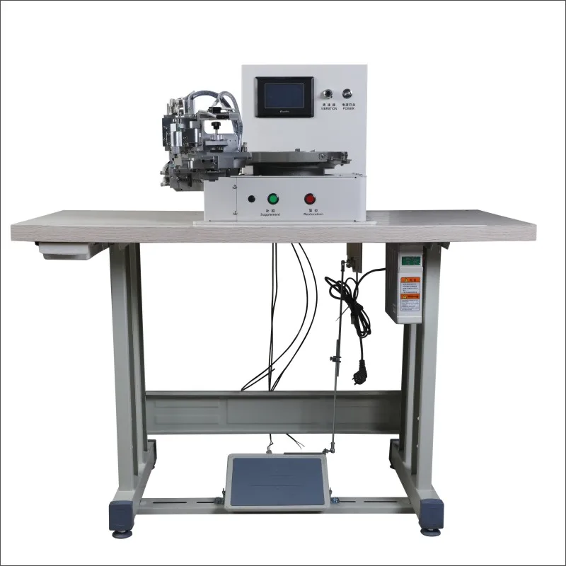 BT-958 Auto Button Attaching Feeder Sewing Machine Computerized