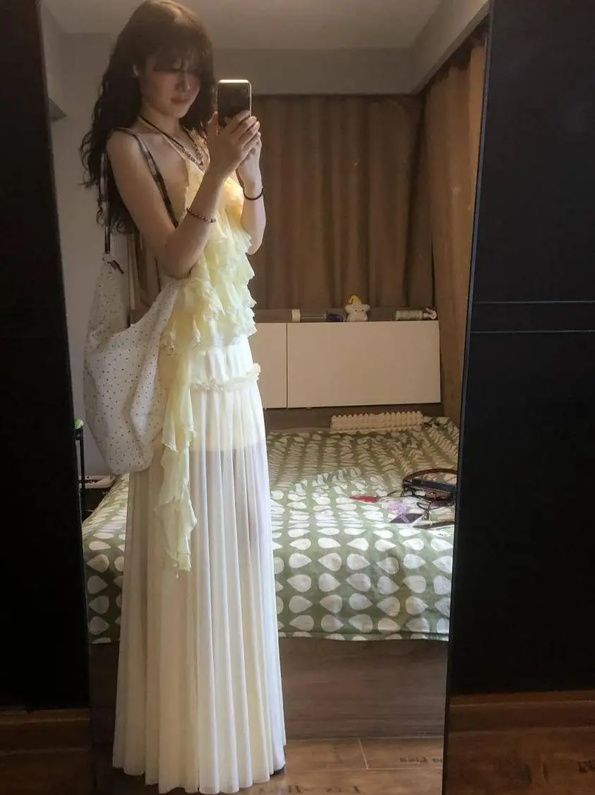 Rose Print Halter Neck Skirt Set Sweet And Spicy Summer Dress Two Piece Pure Desire Style Women's Fashion Ensemble
Rose Print Halter Neck Skirt Set Sweet And Spicy Summer Dress Two Piece Pure Desire Style Women's Fashion Ensemble