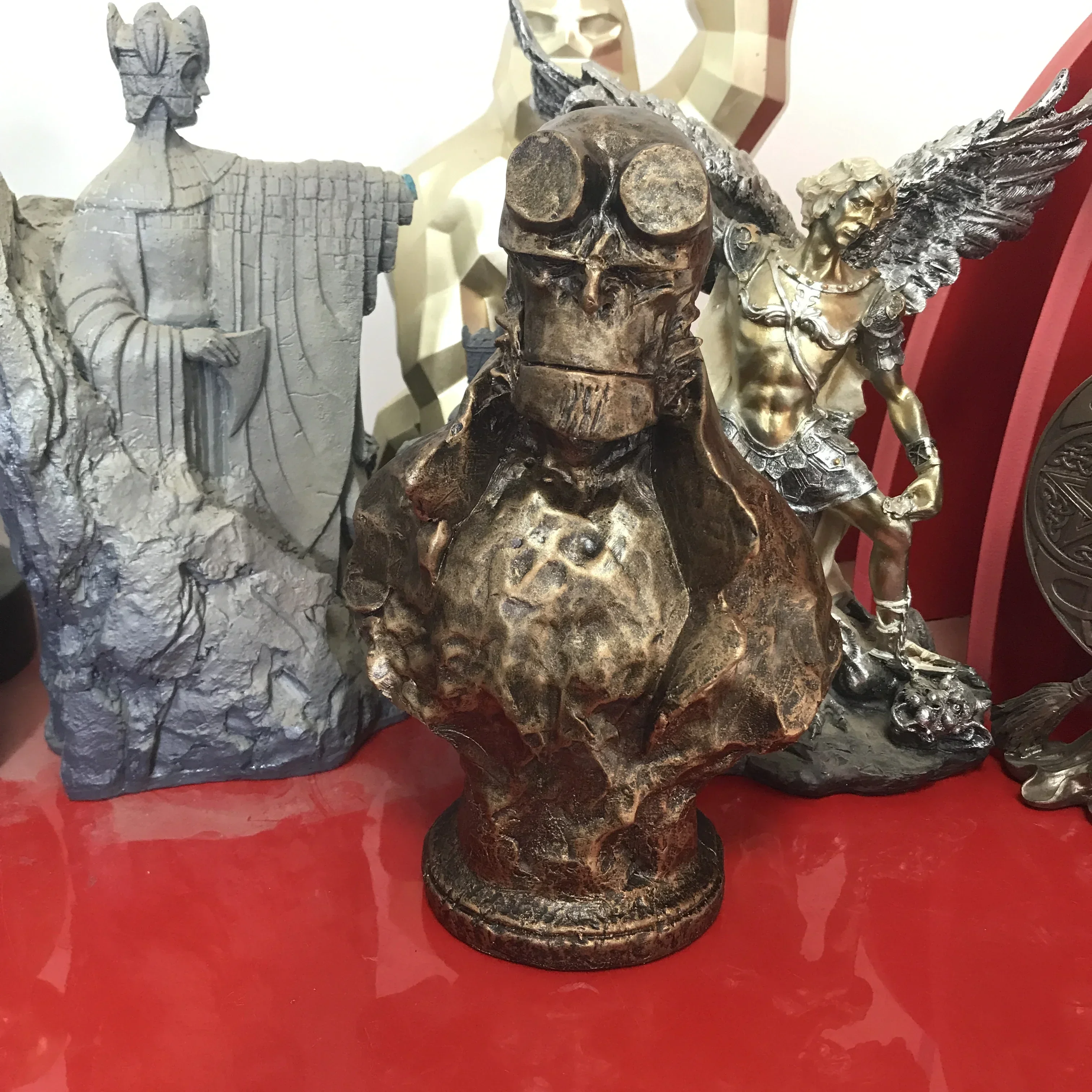 22cm Movie Anung Un Rama action figure Model statue resin Hellboy comic figure ornament Collection table Hoom Decoration gift
22cm Movie Anung Un Rama action figure Model statue resin Hellboy comic figure ornament Collection table Hoom Decoration gift