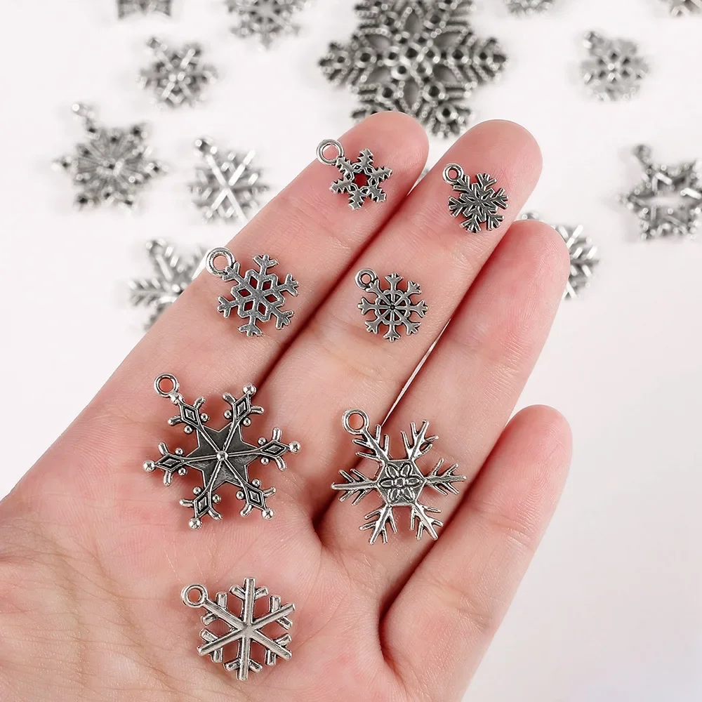 DIY accessories, retro alloy accessories, ancient Santa Claus Christmas tree pendants, fashionable clothing accessories
DIY accessories, retro alloy accessories, ancient Santa Claus Christmas tree pendants, fashionable clothing accessories