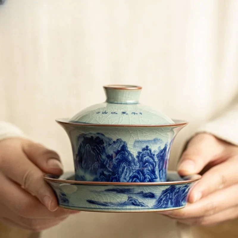 Чайная чаша Гайвань из Цзиндэчжэня, 160 мл, сине-белая, с крышкой, в стиле Дзен, «Тысячи миль», бутик-серия, в форме подковы, для заваривания чая, предметы для чаепития, ручная работа
Чайная чаша Гайвань из Цзиндэчжэня, 160 мл, сине-белая, с крышкой, в стиле Дзен, «Тысячи миль», бутик-серия, в форме подковы, для заваривания чая, предметы для чаепития, ручная работа