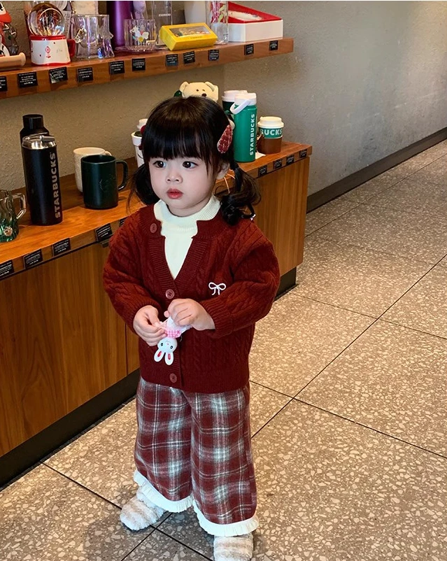 Baby Girls Red Suits Children 2024 New Autumn Winter Sweater Top and Wool Plaid Pants Two-piece Set Korean Simple Style
Baby Girls Red Suits Children 2024 New Autumn Winter Sweater Top and Wool Plaid Pants Two-piece Set Korean Simple Style