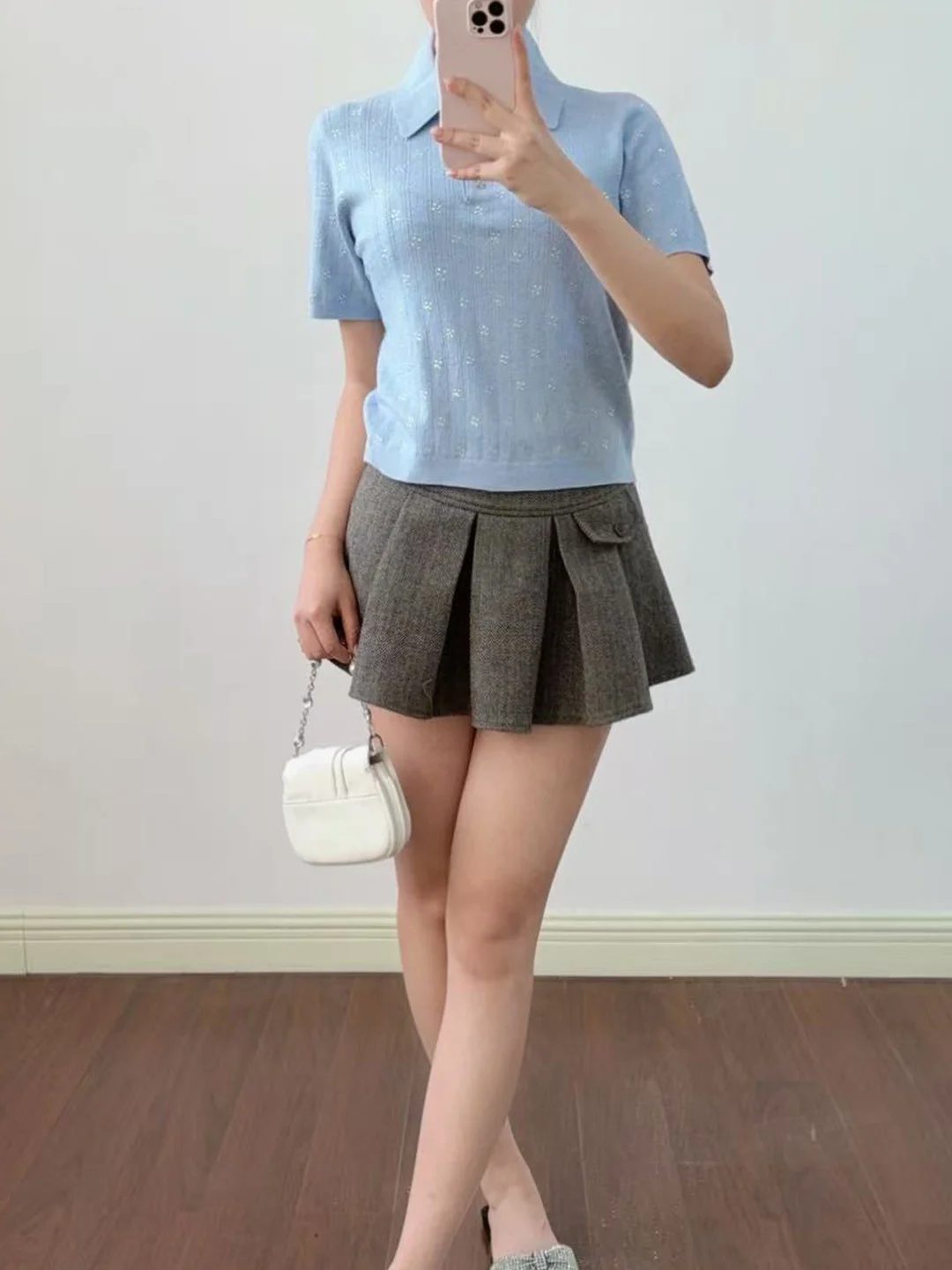 Нежный весенний женский топ с коротким рукавом и бусинами, вязаный, двойной вязки, мягкий, M Home 2026
Нежный весенний женский топ с коротким рукавом и бусинами, вязаный, двойной вязки, мягкий, M Home 2026