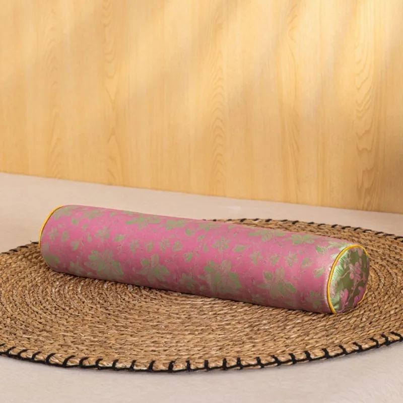 2025 new buckwheat silk satin cylindrical candy pillow cervical spine protection adult buckwheat pillow hard pillow core
2025 new buckwheat silk satin cylindrical candy pillow cervical spine protection adult buckwheat pillow hard pillow core