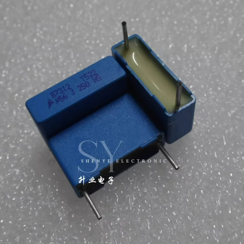 10PCS EPCOS 0.56uf/250v 560nf u56 564 new 15mm film capacitor 
10PCS EPCOS 0.56uf/250v 560nf u56 564 new 15mm film capacitor