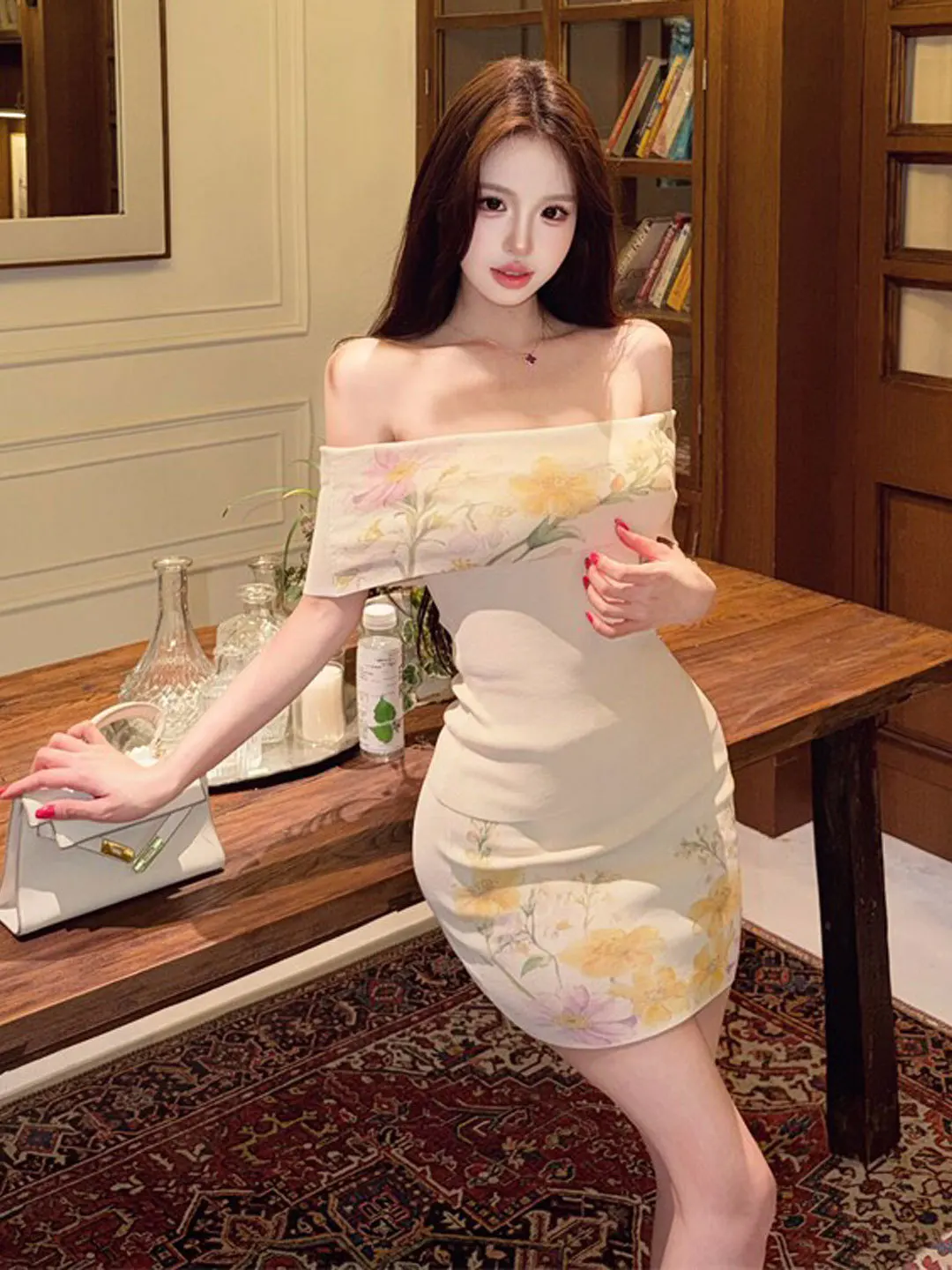 Elegant One-Shoulder Short Skirt Set Fashionable Comfortable Breathable Summer Outfit Two-Piece Ensemble French Style Casual ...
Elegant One-Shoulder Short Skirt Set Fashionable Comfortable Breathable Summer Outfit Two-Piece Ensemble French Style Casual ...