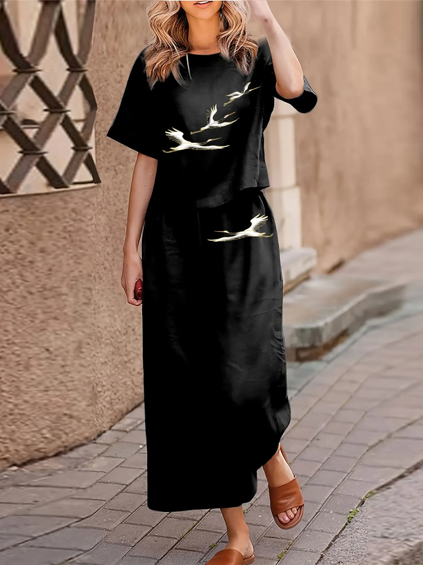 Plus Size Women's Casual Two-piece Set Suit Printed Short-sleeved T-shirt Trousers Two-piece Set Loose Crewneck
Plus Size Women's Casual Two-piece Set Suit Printed Short-sleeved T-shirt Trousers Two-piece Set Loose Crewneck