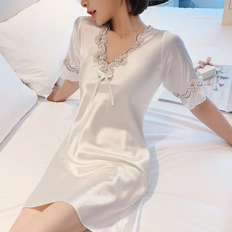 Women's summer sexy ice silk thin oversized nightgown with spring and autumn chest cushion integrated lace short sleeved home we
Women's summer sexy ice silk thin oversized nightgown with spring and autumn chest cushion integrated lace short sleeved home we