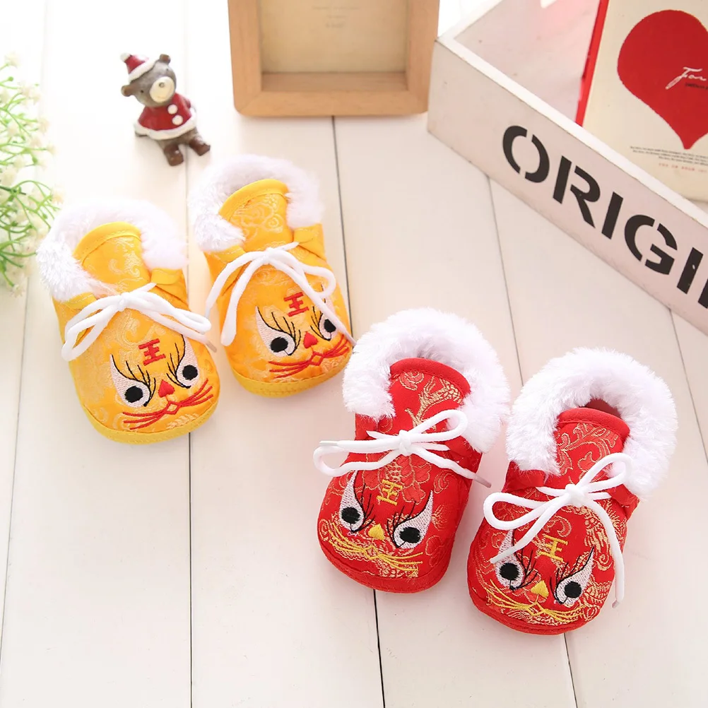 1 пара зимней обуви с вышивкой тигра, детская теплая повседневная обувь, детские полусапожки, нескользящая осенняя теплая обувь для отдыха
1 пара зимней обуви с вышивкой тигра, детская теплая повседневная обувь, детские полусапожки, нескользящая осенняя теплая обувь для отдыха