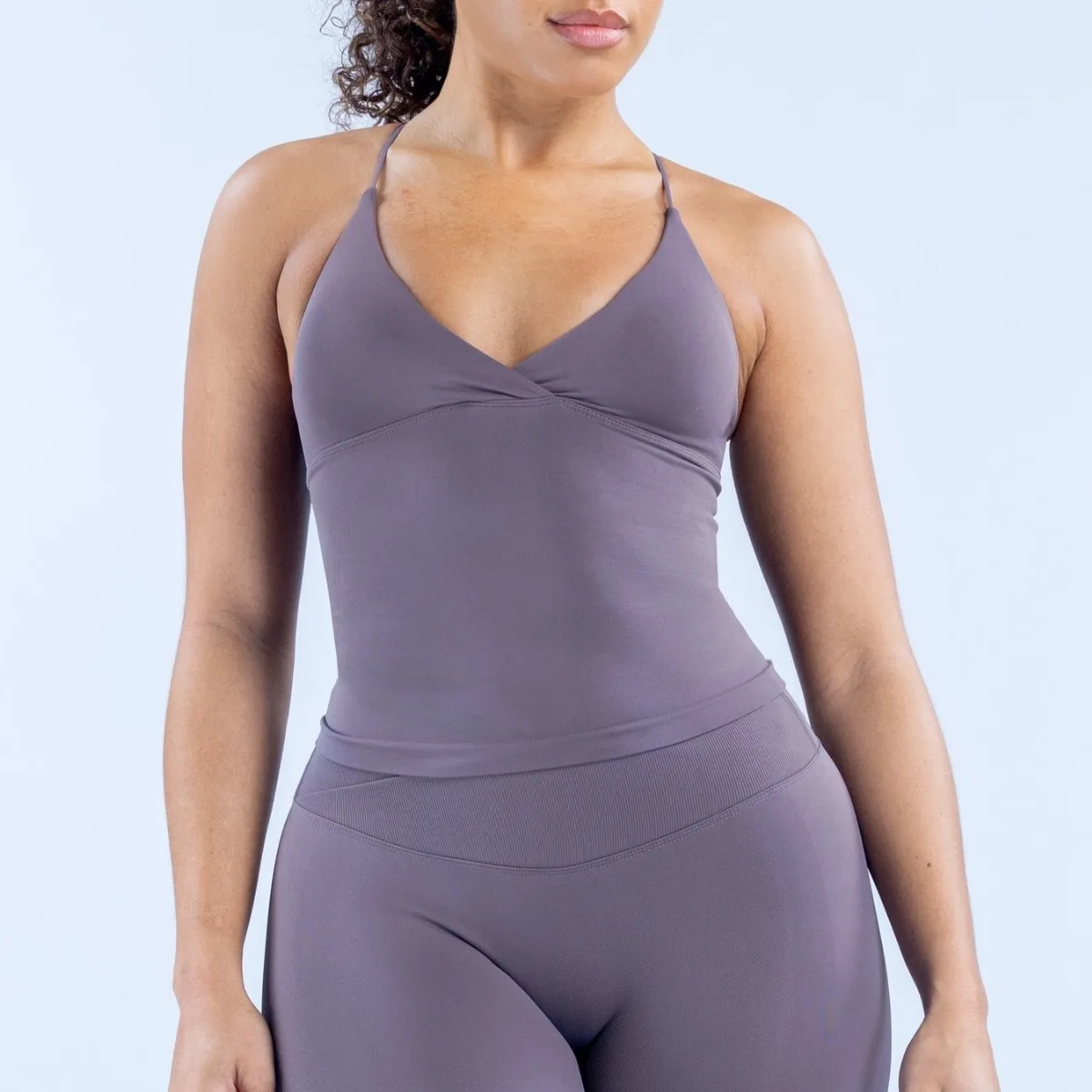 Women V Neck Slim Fit Seamless Sports Tank Top Removable Padded Long Workout
Women V Neck Slim Fit Seamless Sports Tank Top Removable Padded Long Workout