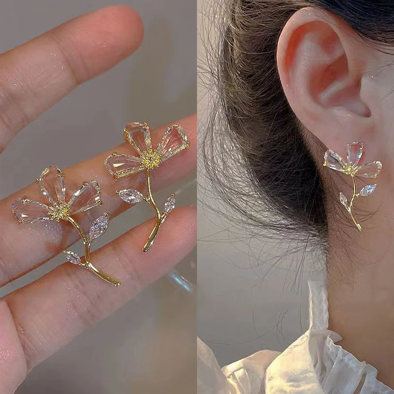 Fashion Sweet Flowers Earrings Transparent Crystal Zirconia Earrings Korean Style Party Temperament Earrings Jewelry
Fashion Sweet Flowers Earrings Transparent Crystal Zirconia Earrings Korean Style Party Temperament Earrings Jewelry
