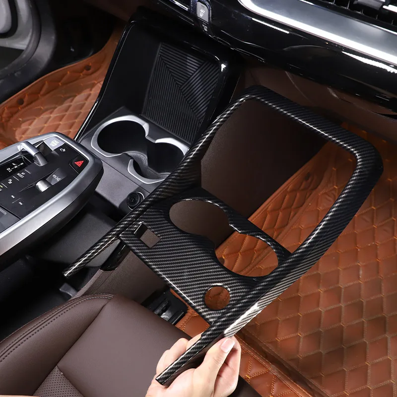 Для BMW X1 U11 2023 ABS консоль из углеродного волокна переключение передач передний держатель стакана для воды панель рамка отделка автомобильные аксессуары для интерьера
Для BMW X1 U11 2023 ABS консоль из углеродного волокна переключение передач передний держатель стакана для воды панель рамка отделка автомобильные аксессуары для интерьера