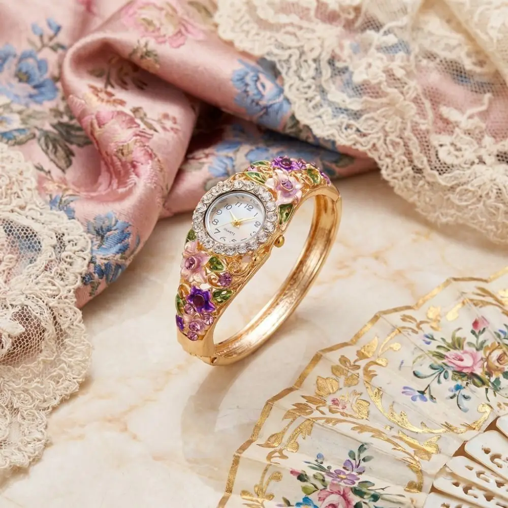 Rich In Flowers Vintage Watch Rhinestone Bracelet Round Dial Quartz Watch Crystal Jewelry Versatile Design Ladies Wristwatch
Rich In Flowers Vintage Watch Rhinestone Bracelet Round Dial Quartz Watch Crystal Jewelry Versatile Design Ladies Wristwatch