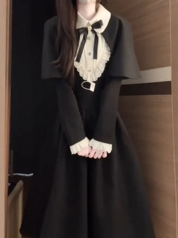 Корейский модный комплект из двух предметов: пальто и приталенное черное платье с открытыми плечами для зимы, городского стиля и уличной моды
Корейский модный комплект из двух предметов: пальто и приталенное черное платье с открытыми плечами для зимы, городского стиля и уличной моды