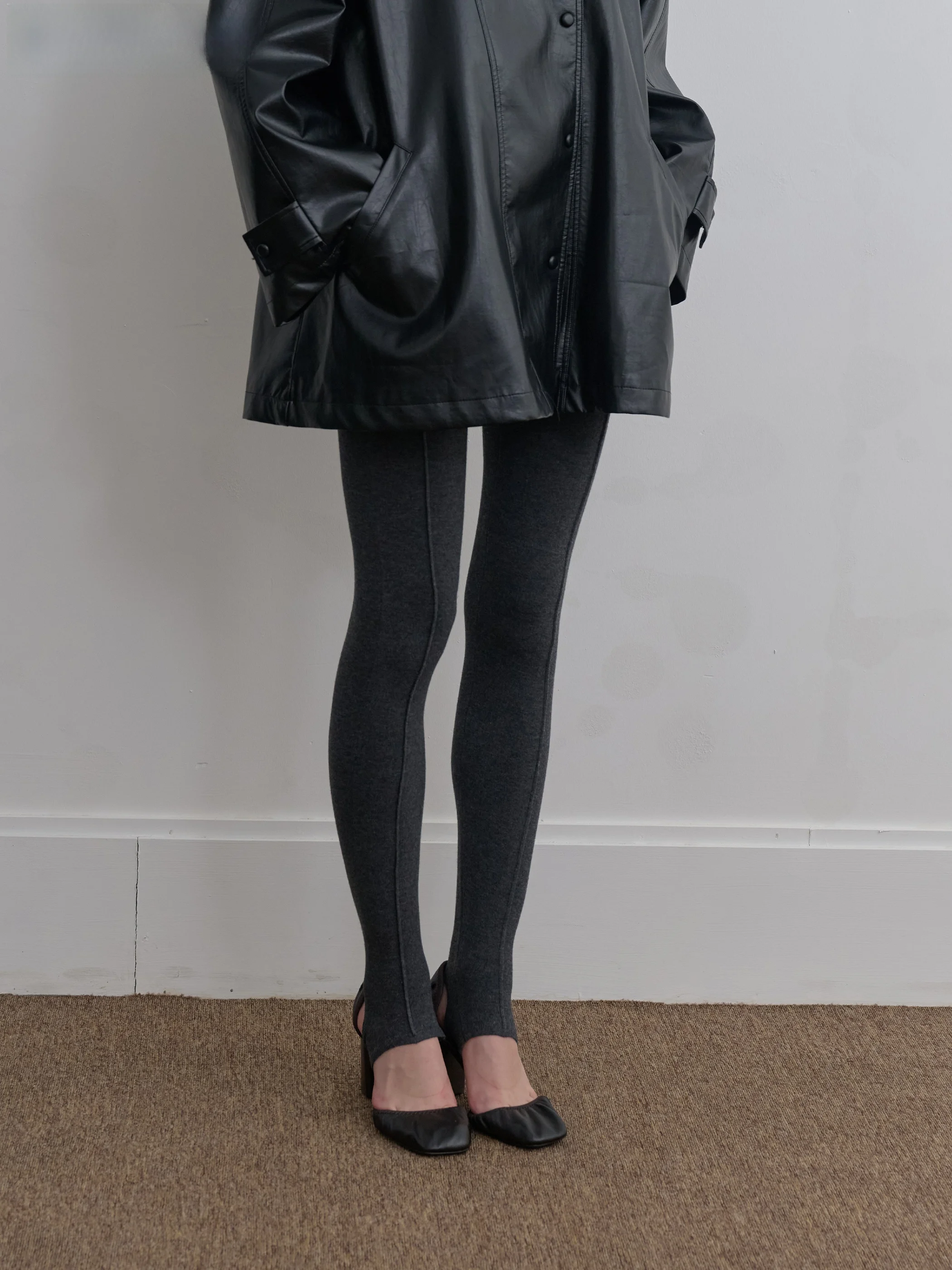 High Waist Wool Base Layer Pants Women's Footed Panhose Autumn Winter Pure Color Versatile Can Be Worn outside Casual Long ...
High Waist Wool Base Layer Pants Women's Footed Panhose Autumn Winter Pure Color Versatile Can Be Worn outside Casual Long ...