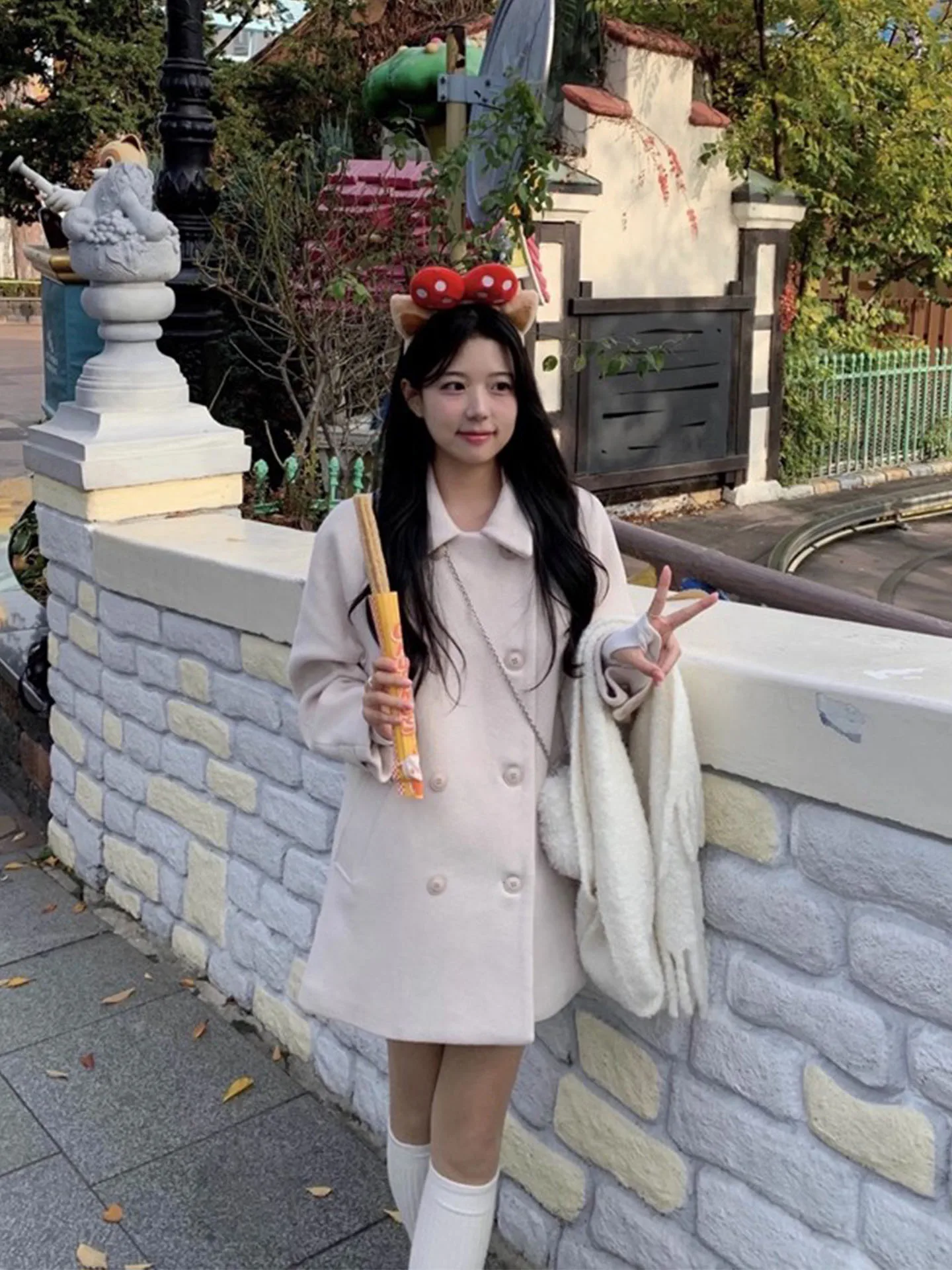 Теплое шерстяное пальто, женское двубортное пальто с хлопковым наполнителем, корейское свободное длинное пальто све средней длины
Теплое шерстяное пальто, женское двубортное пальто с хлопковым наполнителем, корейское свободное длинное пальто све средней длины