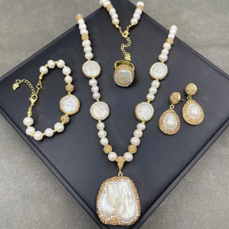 Natural Baroque freshwater pearl necklace set high quality exquisite handcrafted rhinestone bridal party jewelry
Natural Baroque freshwater pearl necklace set high quality exquisite handcrafted rhinestone bridal party jewelry