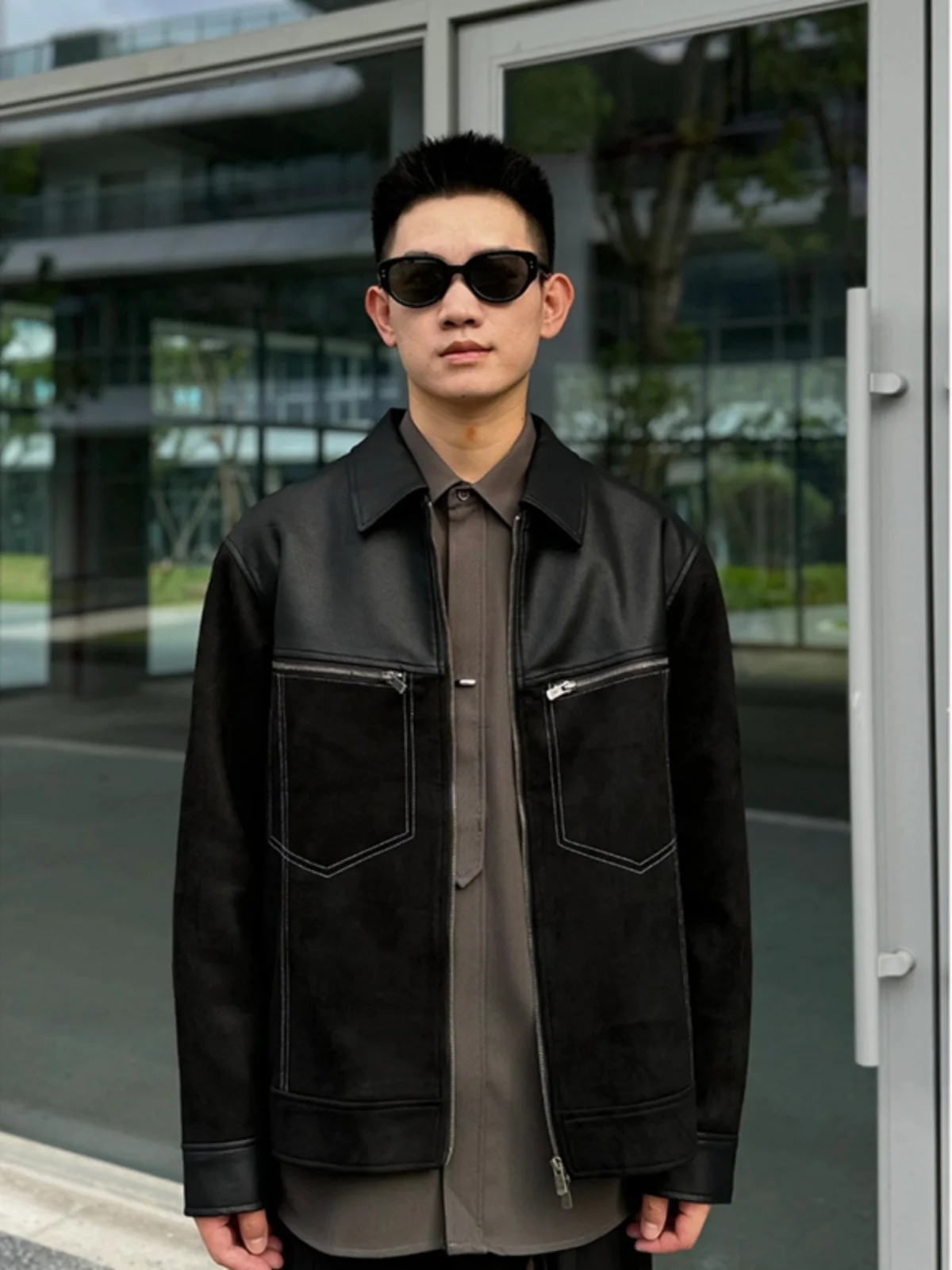 Black Suede PU Leather Patchwork Jacket Men's Spring Autumn Style Cleanfit American Functional Cool Zipper Closure Long Sleev...
Black Suede PU Leather Patchwork Jacket Men's Spring Autumn Style Cleanfit American Functional Cool Zipper Closure Long Sleev...