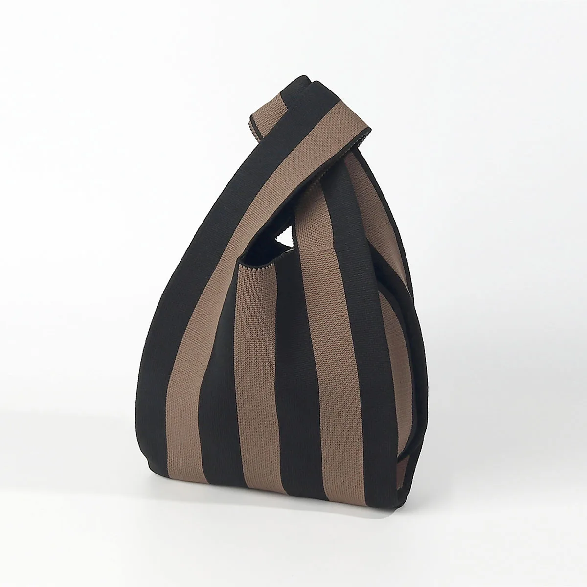 Casual Casual Thick Stripes Contrasting Color Knitted Vest Bag, Large Capacity Can Hold a Variety of Items, Water Bottle Keys and Mobile Phones, Lightweight, Soft and Foldable Fabric, Suitable for Work Clothing, Travel and Vacation to Take Photos
Casual Casual Thick Stripes Contrasting Color Knitted Vest Bag, Large Capacity Can Hold a Variety of Items, Water Bottle Keys and Mobile Phones, Lightweight, Soft and Foldable Fabric, Suitable for Work Clothing, Travel and Vacation to Take Photos