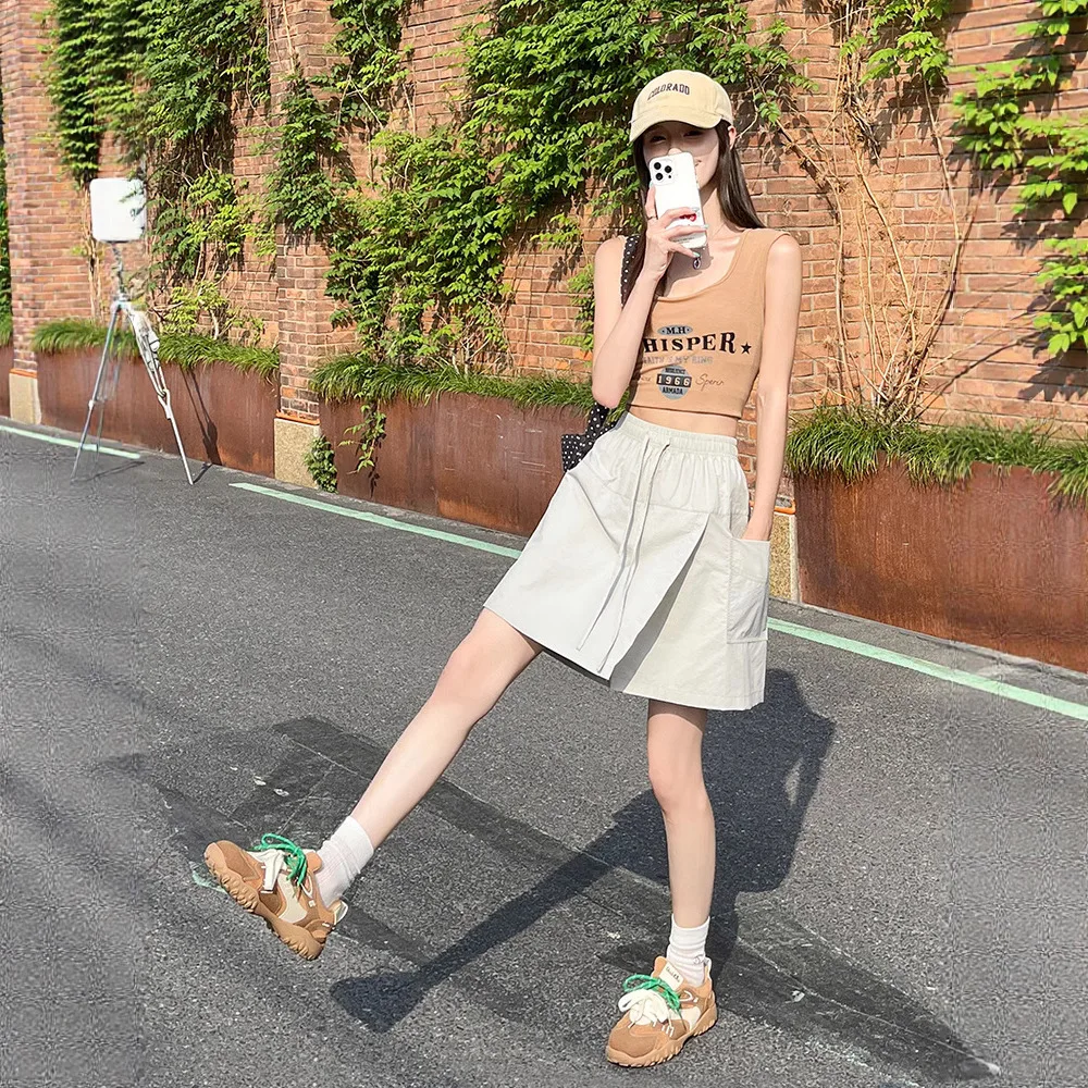 2026 Summer Women's High Waist Cargo Skort Elastic Waist Quick Dry A-line Anti-exposure Skirt Pants
2026 Summer Women's High Waist Cargo Skort Elastic Waist Quick Dry A-line Anti-exposure Skirt Pants