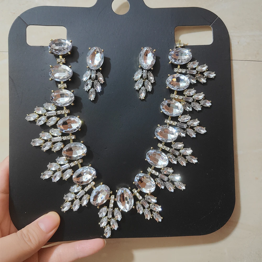 Vintage Jewellery Set for Woman Luxury Bridal Party Costume Jewelry Earrings and Royal Blue Crystal Rhinestone Choker Necklace
Vintage Jewellery Set for Woman Luxury Bridal Party Costume Jewelry Earrings and Royal Blue Crystal Rhinestone Choker Necklace