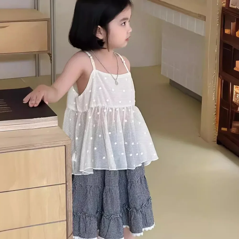 Girls Set Korea Style 2024 Summer New Solid Color Dot Tank Top Plaid Skirts Two Piece Baby Fashion Kids Summer Clothes
Girls Set Korea Style 2024 Summer New Solid Color Dot Tank Top Plaid Skirts Two Piece Baby Fashion Kids Summer Clothes