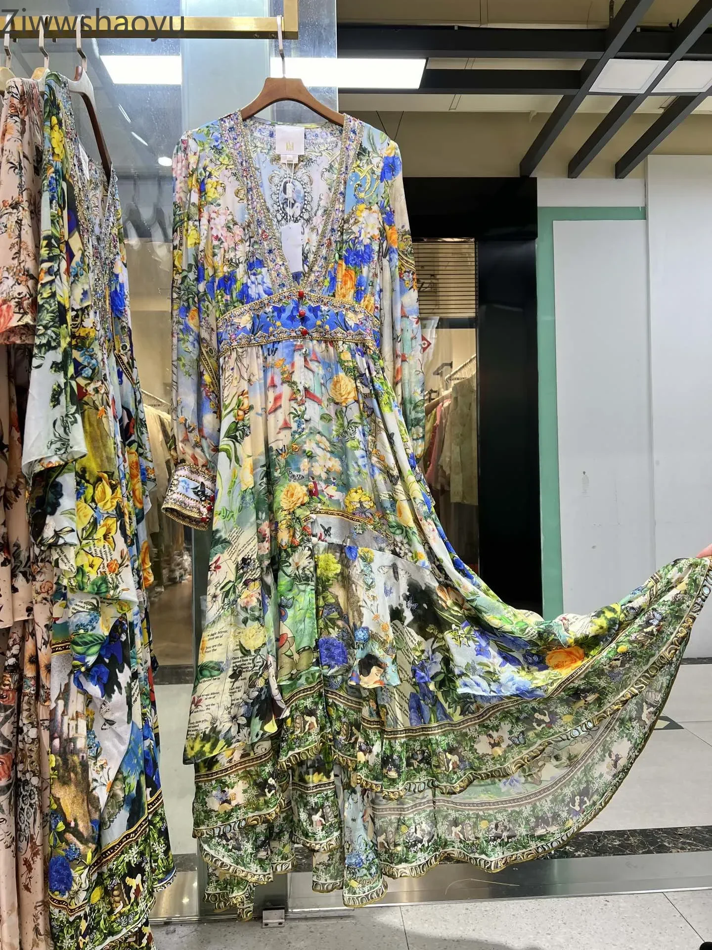 High Quality Autumn Women Fashion Runway Designer 100% Silk Flower Printed Irregular Hem V-Neck Beaded Casual Maxi Dress
High Quality Autumn Women Fashion Runway Designer 100% Silk Flower Printed Irregular Hem V-Neck Beaded Casual Maxi Dress