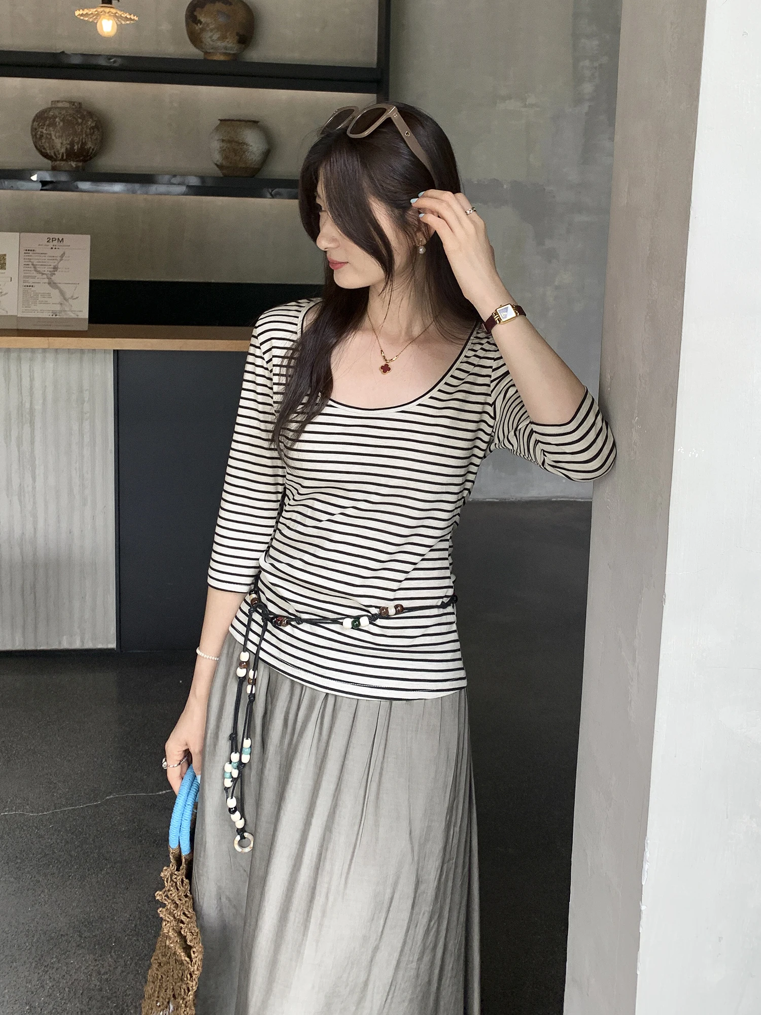 Laceel Lyocell Striped Mid-Sleeve T-Shirt Women's Lightweight Luxury Feel Seven-Quarter Sleeve Top Korean Style Commute Fashion
Laceel Lyocell Striped Mid-Sleeve T-Shirt Women's Lightweight Luxury Feel Seven-Quarter Sleeve Top Korean Style Commute Fashion