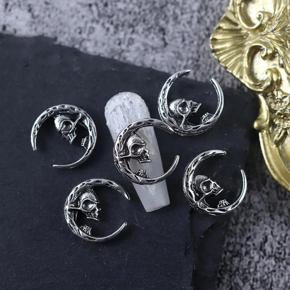 Halloween Nail Art Charms 3d Metal Nail Decorations Punk Style 3d Metal Nail Art Charms for Diy Manicure Halloween Skull Pendant
Halloween Nail Art Charms 3d Metal Nail Decorations Punk Style 3d Metal Nail Art Charms for Diy Manicure Halloween Skull Pendant