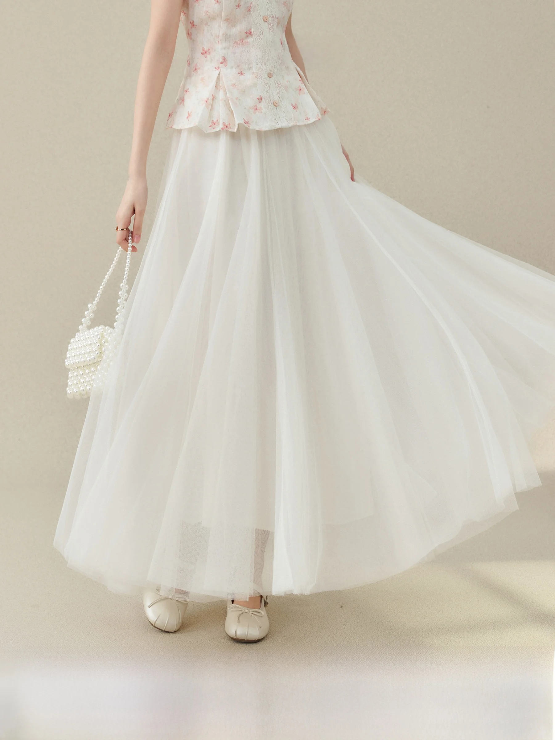 Elegant White A-Line Skirt High Waist Long Style Spring Summer New Women's Fashion Puffy Half-length Skirt by Wang Xue
Elegant White A-Line Skirt High Waist Long Style Spring Summer New Women's Fashion Puffy Half-length Skirt by Wang Xue
