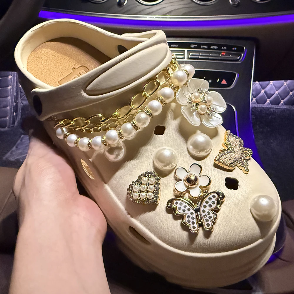 20PCS Diamond Butterfly Shoe Charms Pearl Flower Detachable Chain Shoe Decration Shoe Accessories DIY Clog Sandal Buckle Gifts
20PCS Diamond Butterfly Shoe Charms Pearl Flower Detachable Chain Shoe Decration Shoe Accessories DIY Clog Sandal Buckle Gifts