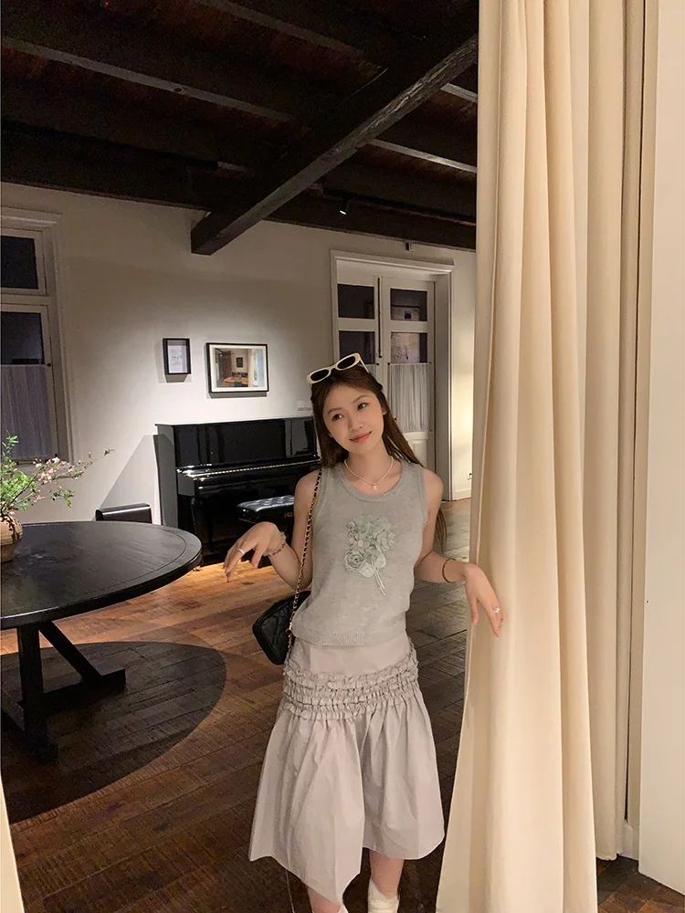 FANCHOU ey Knitted Summer New Sle Women's Vest Svel Soft And Slimming round Ne Casual Fit Pure Color T-irt
FANCHOU ey Knitted Summer New Sle Women's Vest Svel Soft And Slimming round Ne Casual Fit Pure Color T-irt