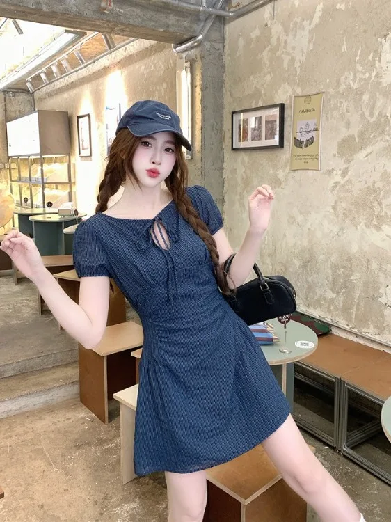 plus Size Women's Vintage Hollow out Knot Bubble Sleeve Dress Summer New Waist Cinched Pleated Short Skirt
plus Size Women's Vintage Hollow out Knot Bubble Sleeve Dress Summer New Waist Cinched Pleated Short Skirt